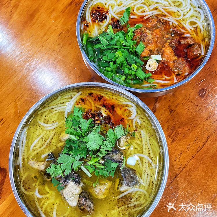 端午·丽江行｜凯帝林·土鸡米线｜这汤·够浓🍜