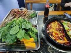 -灌县老妈砂锅串串香(万科红生活广场店)
