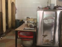 -老字号眼镜子煎包汤包店