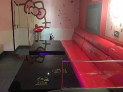 -唯爱KTV聚会餐厅(仙林东城汇店)