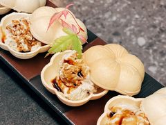 -铭牛烧肉·和牛海鲜自助(高新月牙湖店)