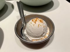 椰子冰淇淋-胡麻(静安嘉里店)