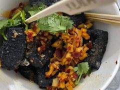 -黑色经典臭豆腐·湖南特产(步行街店)