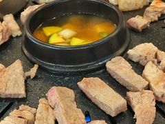 -江南猪肉商会无限续吃(弘大店)