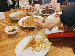 -冶建镜子·老南昌大排档·江西虾王(总店)