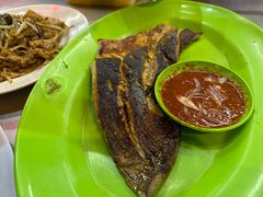 -明记烧鱼美味店