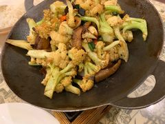 -十二饭点·川菜(北站圆融店)