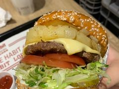 -The Habit Burger Grill 哈比特汉堡(爱琴海店)