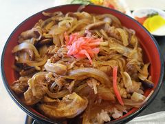 牛肉盖饭-彩葉·樱花屋日本料理(动物园店)