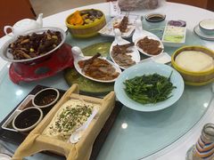 -大鸭梨烤鸭店(金顶街店)