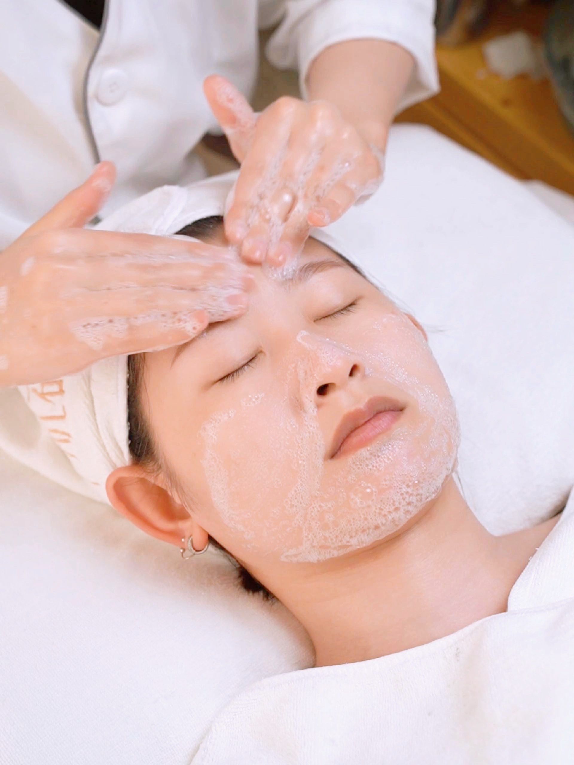 乐竞全站app登录app泰家兄弟掰手腕：亚泰主帅谢晖豪言主场无惧任何敌手