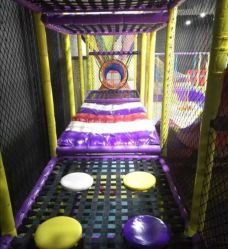 -蹦贝运动中心·蹦床·攀岩·闯关(龙岗店)