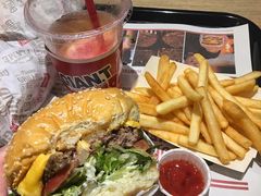 -The Habit Burger Grill 哈比特汉堡(爱琴海店)