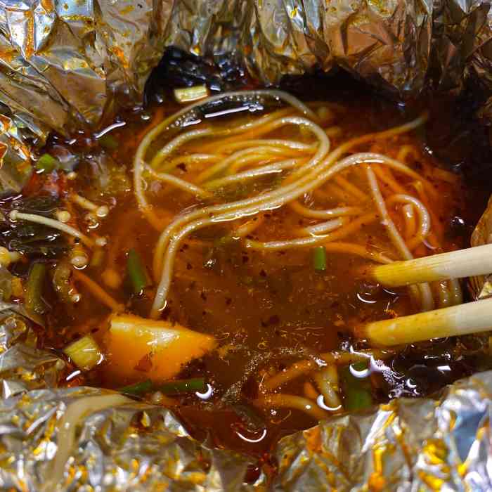 挑战味蕾包烧米线-"学校小吃街的米线,一直听其他老师推荐,今.