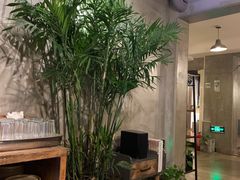 -HIGH FIVE哈福手工汉堡(桂林路店)