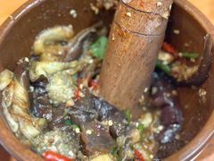 烧椒擂茄子-老滇山寨•云南特色菜•地方菜•民族风情歌舞表演(金碧店)