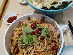 -灵芝妹子海鲜米线(凯德和平广场店)