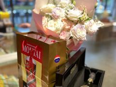 -华致名酒库雪茄烟酒(荣科路店)