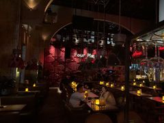 -FOUR PLAY BAR