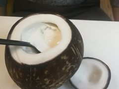 -志龙皇冠吃货椰子铺