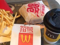 -麦当劳(利津路店)