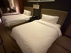 -天津京基皇冠假日酒店