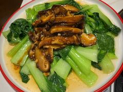 -靠山屯东北铁锅炖(东北菜，古美西路店)
