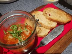 三文鱼酱配面包-弦月窗LUNETTE BY AMANDA(复兴路店)