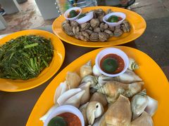 -东海岸人工湖美食村