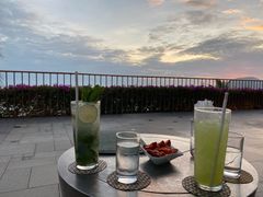 -日落吧·海景咖啡厅·餐酒吧·鸡尾酒·下午茶·乐队表演·浪漫夕阳·三亚文华东方酒店