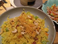 大叻经典菠萝海鲜炒饭-米纸越南小馆(金鹰世界店)