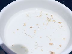 自制杏仁豆腐-姚记炒肝店(簋街店)