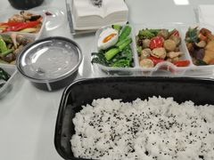 -深圳锦龙奥迪4S店(前海店)