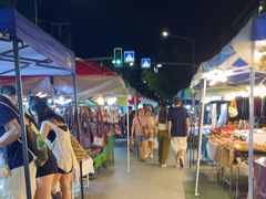 -周日夜市
