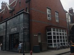 -钟书阁(松江泰晤士小镇店)