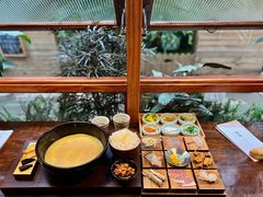 -银米·云南传统过桥米线(双廊黑金冠店)