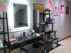 -ME觅妆·定制美妆·彩妆私教(菱角湖店)