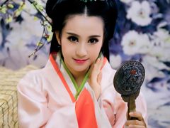 -九月鹰飞汉服摄影工作室