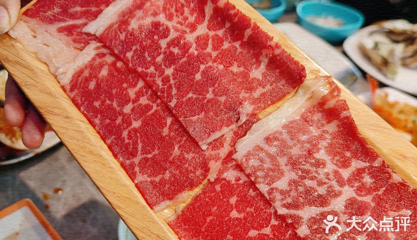 拔草[拔草]又一家海鲜自助新贵“采极鲜”[愉快]