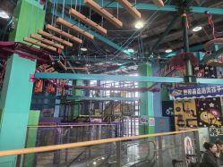 -欧酷世界动力星球(王府井奥莱UP TOWN店)