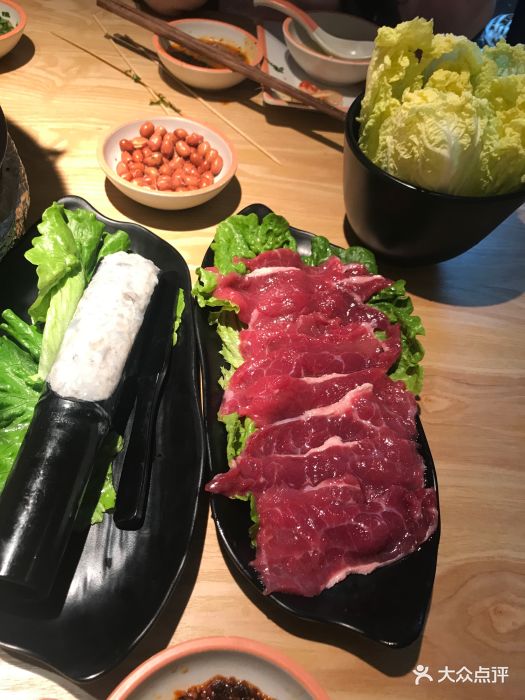 鲜入围煮·旺角海鲜打边炉(万塘汇店)热气牛肉图片