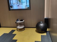 -深圳宝安体育馆希尔顿欢朋酒店