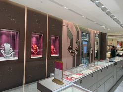 -周大福CHOW TAI FOOK(浦东八佰伴店)