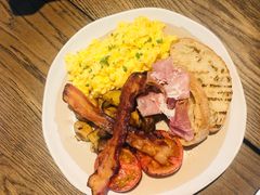 -ROAST coffee & eatery