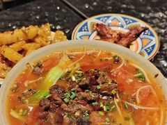 -粉八·云南米线·建水烧烤(常熟路店)