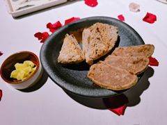 餐前面包-Erman岩烧牛排(虹桥南丰城店)