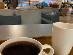 -LEO CAFE