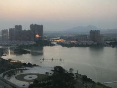 -荣誉国际酒店-云顶旋转餐厅