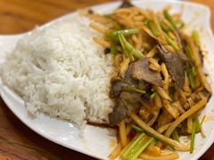 酸笋炒牛肉盖饭-螺蛳粉先生(蓟门桥店)