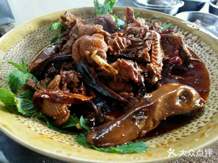 聚贤庄茶餐舍精典黄焖鸭图片